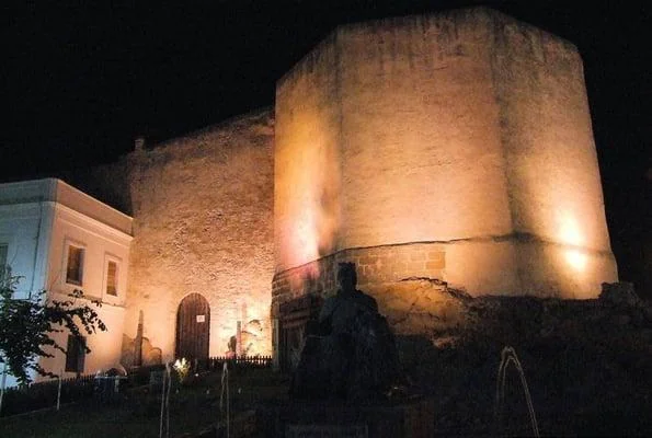 Guzmán el Bueno Castle in Tarifa illuminated at night